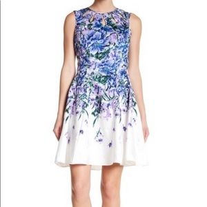 COPY - NWT Gabby Skye keyhole floral sleeveless blue